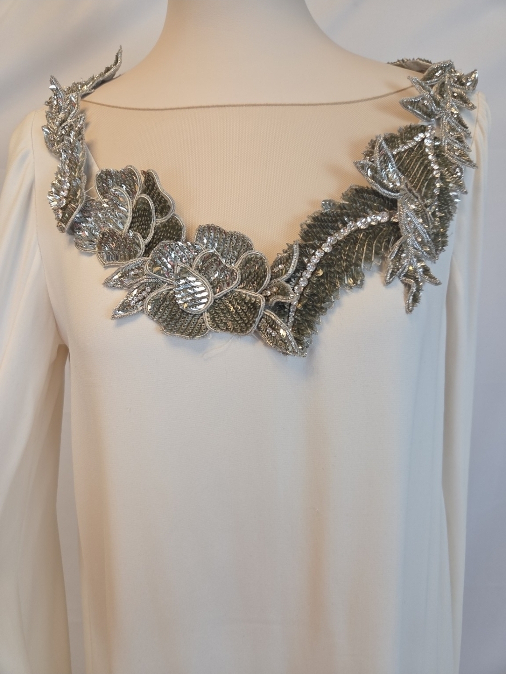 Oscar de la Renta Silk Cape Gown Embellished Neckline $12,315 NWT Size S Maxi - Picture 4 of 16